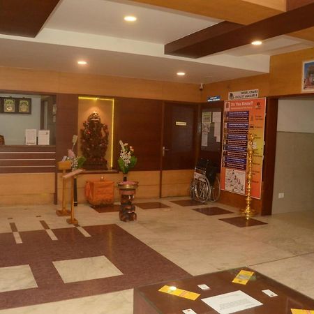 Hotel Kanakabhishegam First Hotel From The Thirukadaiyur Temple Tirukkadaiyur المظهر الخارجي الصورة