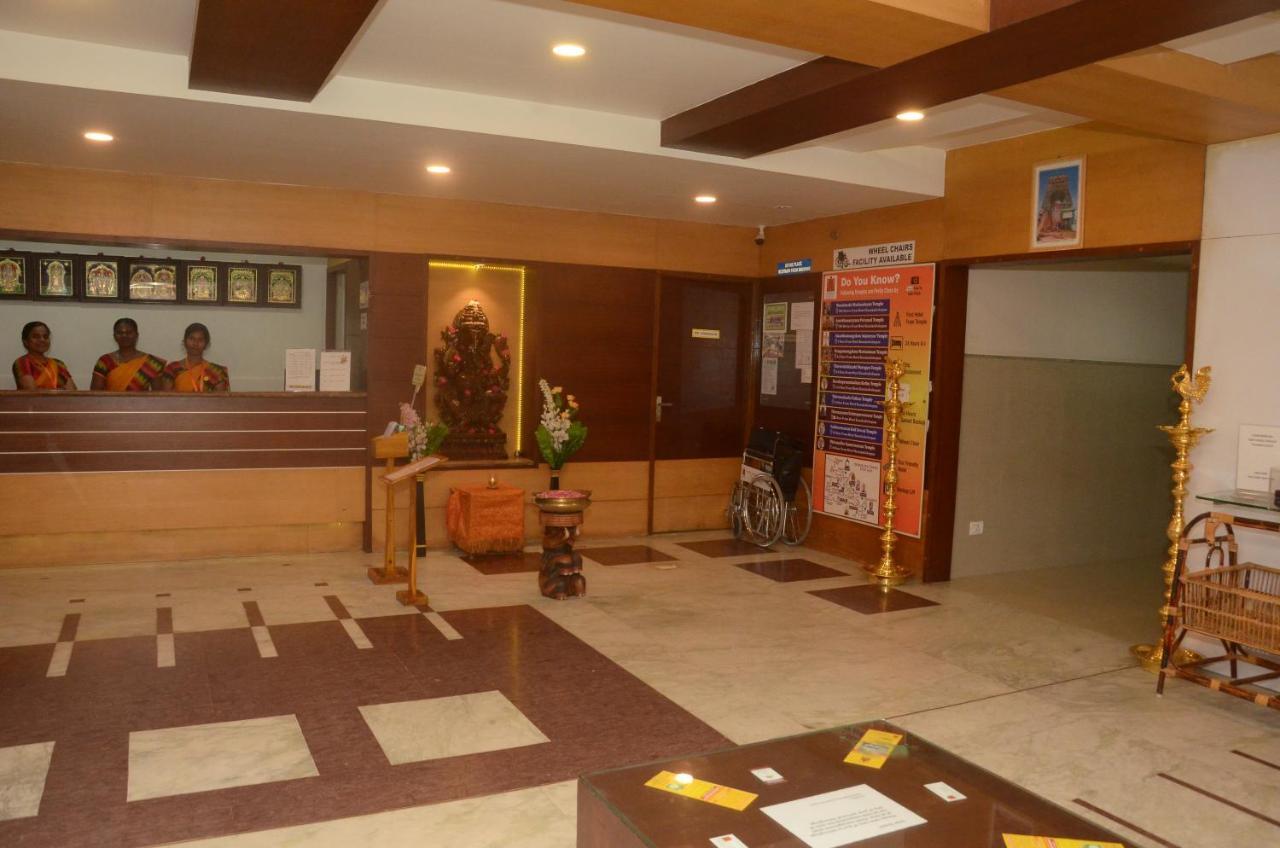 Hotel Kanakabhishegam First Hotel From The Thirukadaiyur Temple Tirukkadaiyur المظهر الخارجي الصورة